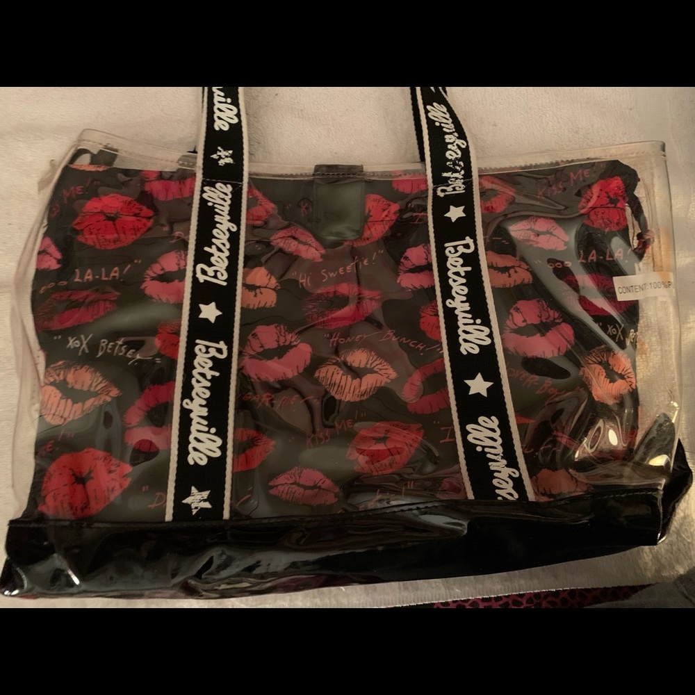BETSEY JOHNSON CLEAR BAG W/liner